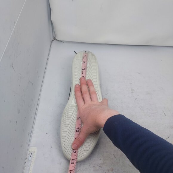 Gucci BLACK GG SUPREME Ace GG Supreme Low Top Sneaker - Picture 9 of 12